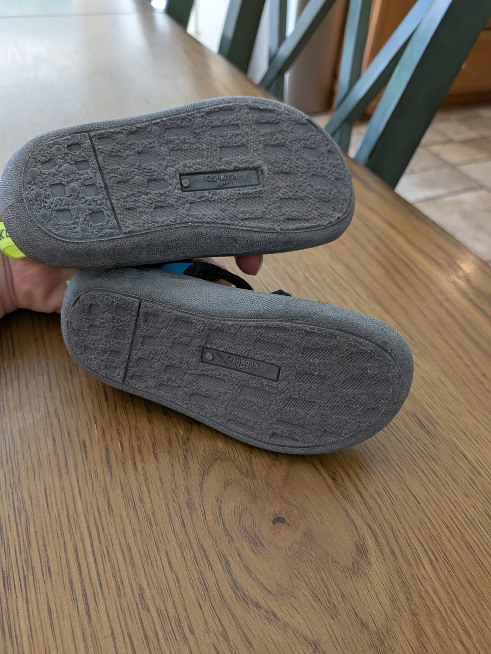 OshKosh B'gosh Kids Water Shoes , Toddler Sz. 5